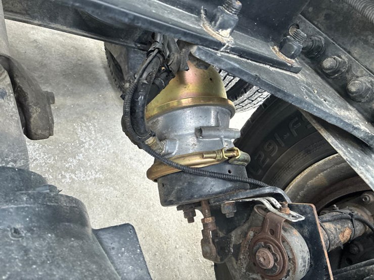 2016-kenworth-t680-image-31