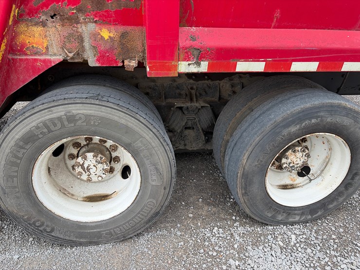 2004-international-7400-image-9