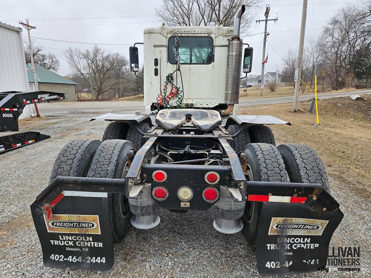 2003-freightliner-columbia-120-image-6