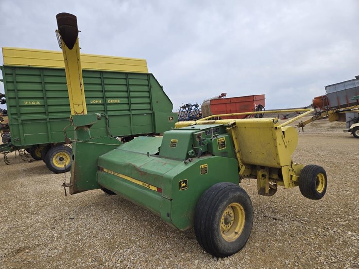john-deere-3940-image-7