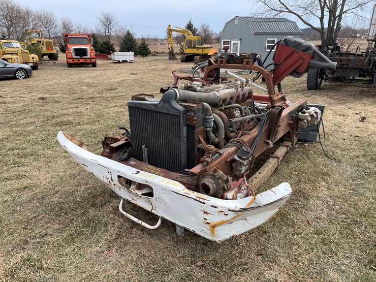 #4226-•-mack-midliner-6-cylinder-diesel-engine-image-1