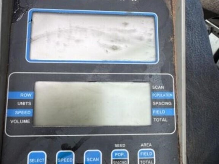 2009-kinze-3200-image-9