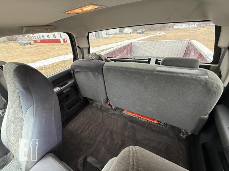 2009-chevrolet-2500-image-9