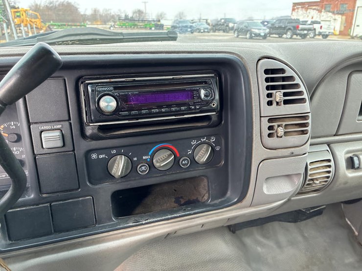 2000-chevrolet-2500-image-39