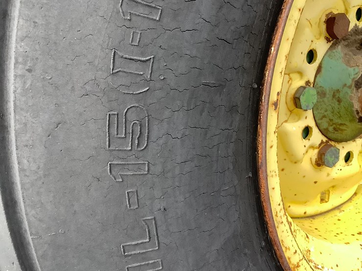 john-deere-16-image-15