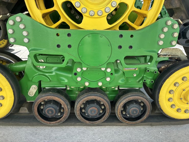 2021-john-deere-8rx-370-image-74