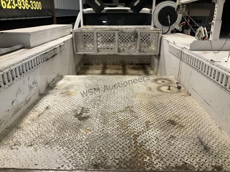 2017-ford-f550-image-10