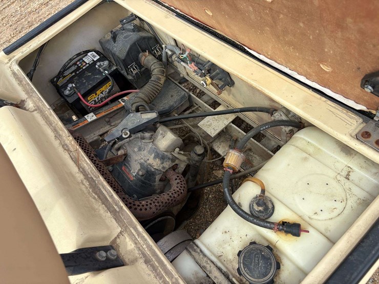 2002-ez-go-gas-powered-golf-cart-image-19