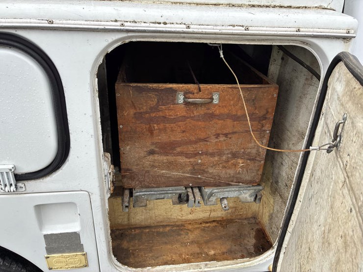 2000-chevrolet-2500-image-12