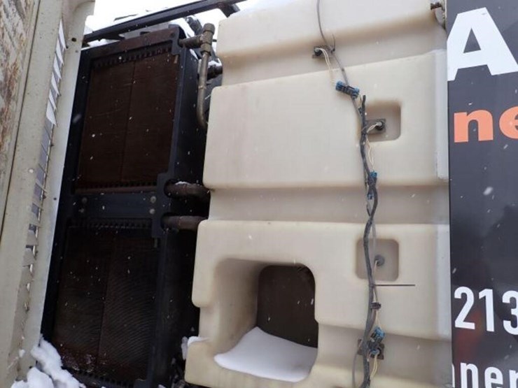 2002-gmc-7500-image-33