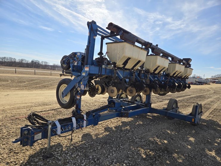kinze-2600-image-3