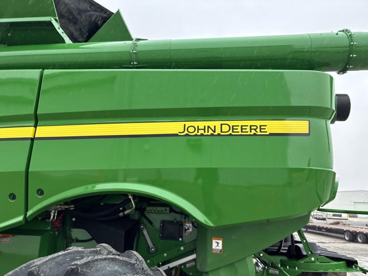 2017-john-deere-s680-image-19
