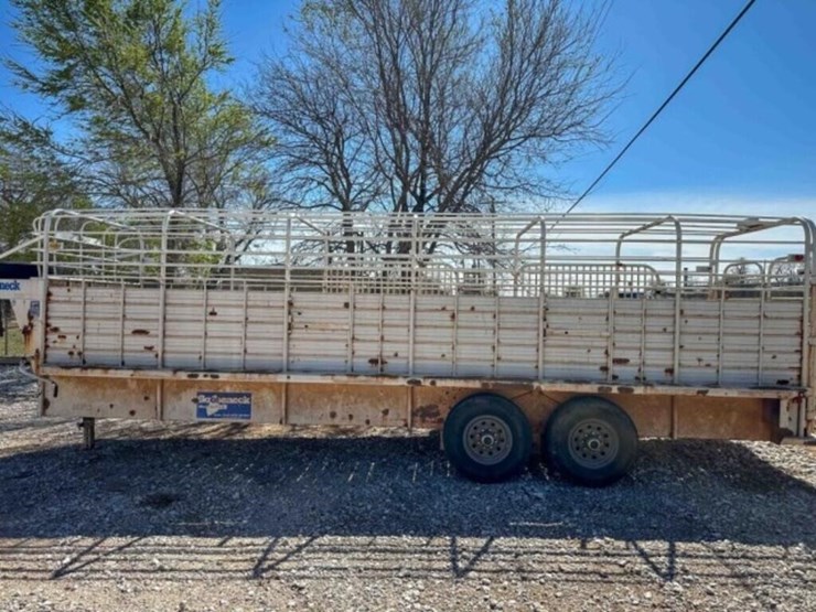 24’-x-6’-gooseneck-livestock-trailer-image-5