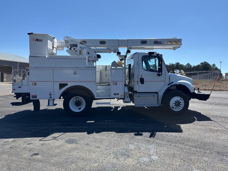 2017-freightliner-m2-s/a-altec-l42m-bucket-truck-image-6