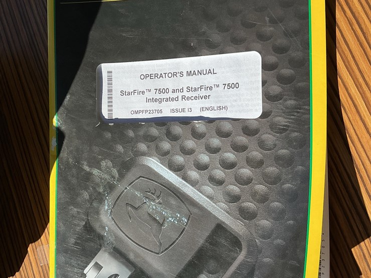 2024-john-deere-7500-image-9