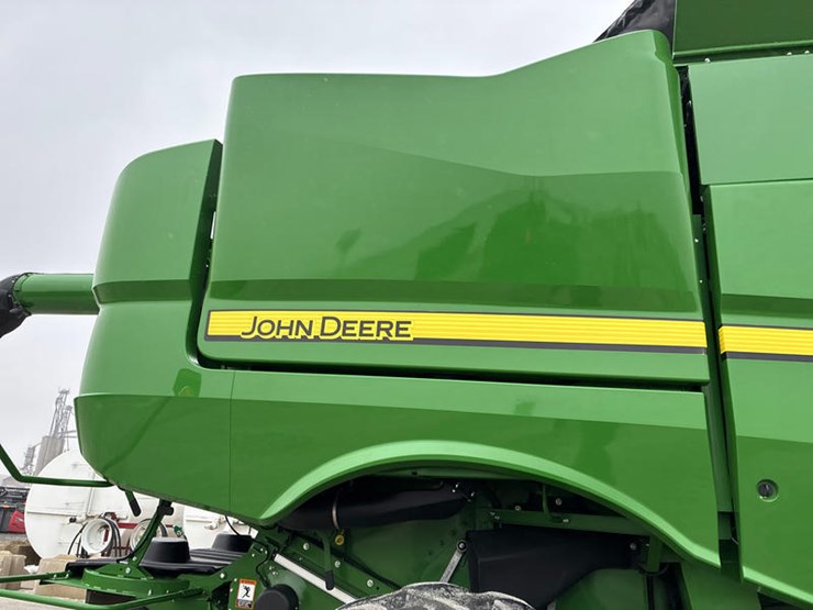 2017-john-deere-s680-image-15