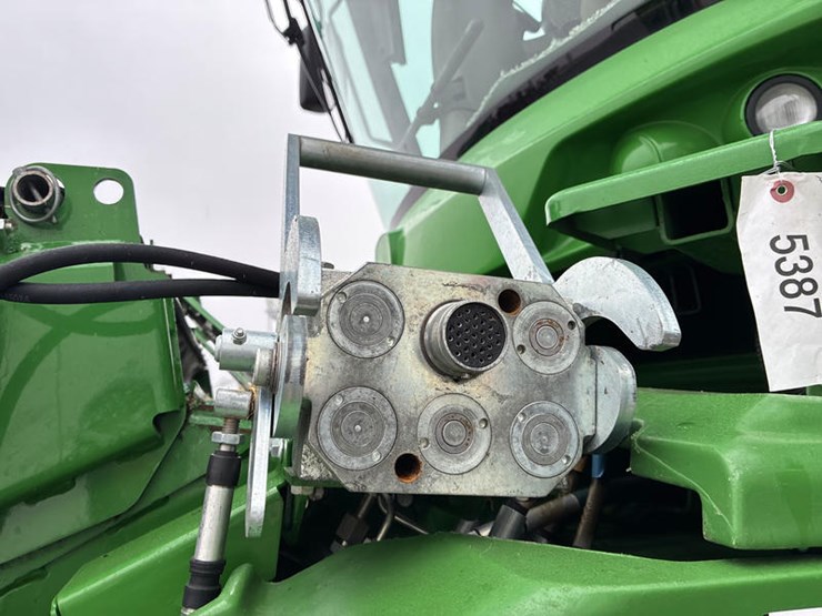 2017-john-deere-s680-image-25