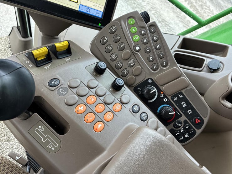 2017-john-deere-s680-image-101