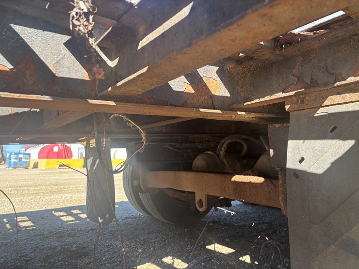 #2320-•-2008-interstate-30'-tri-axle-equipment-trailer-image-48