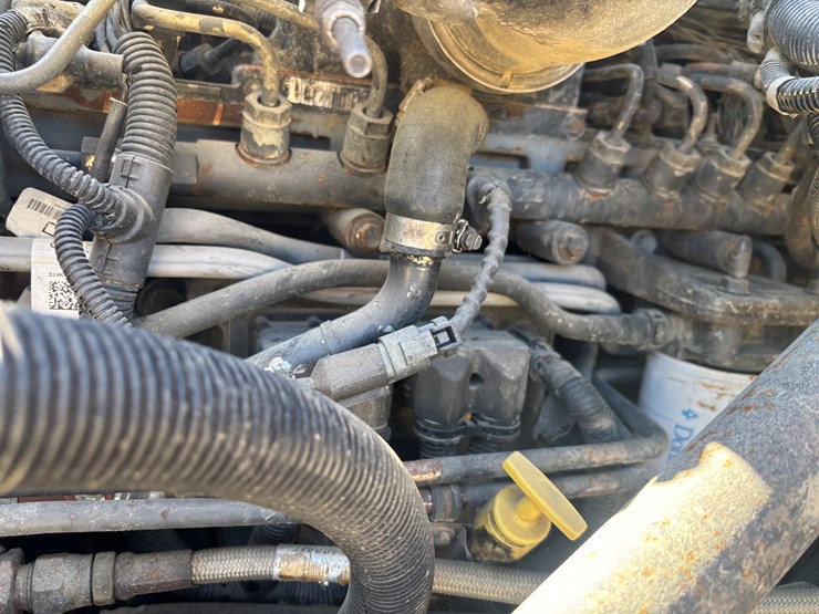 2009-peterbilt-340-image-28