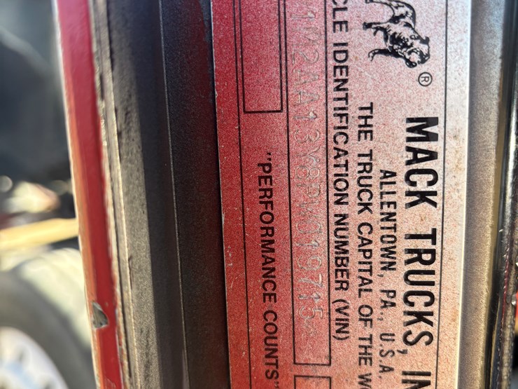 1993-mack-ch600-image-80