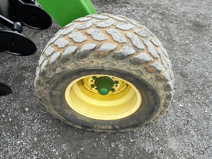 2003-john-deere-1590-image-47