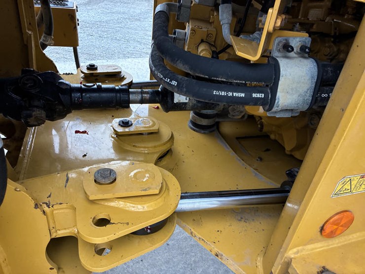 2021-caterpillar-926m-image-46