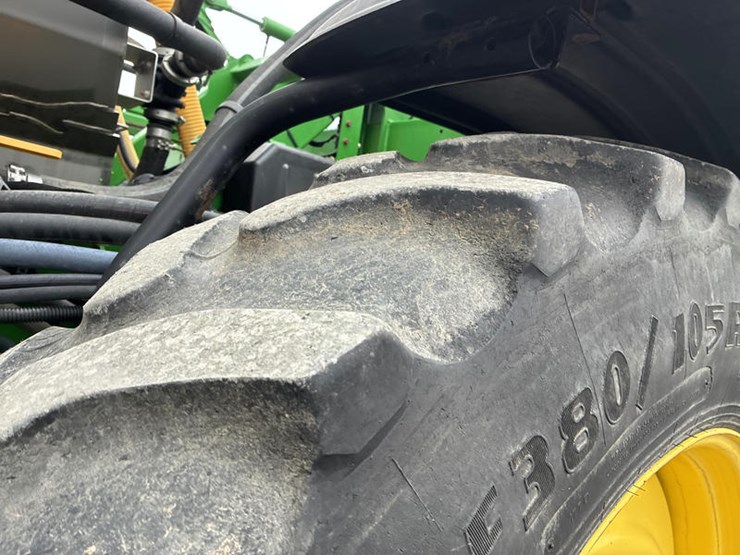 2017-john-deere-r4045-image-30