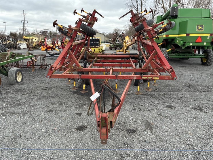 case-ih-4800-image-2