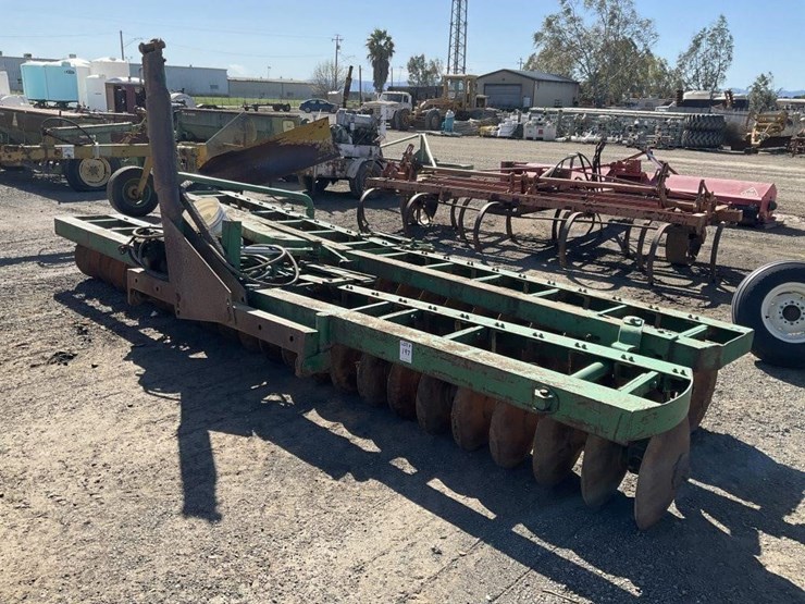 john-deere-18-image-2