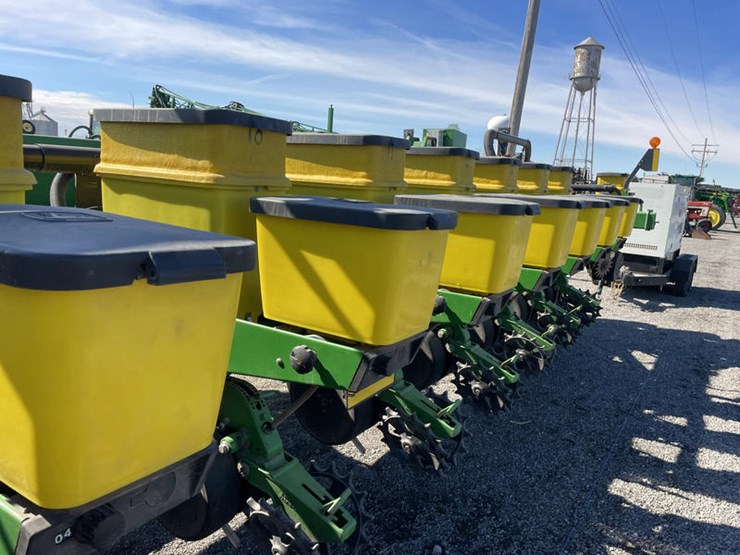 2004-john-deere-db90-image-44