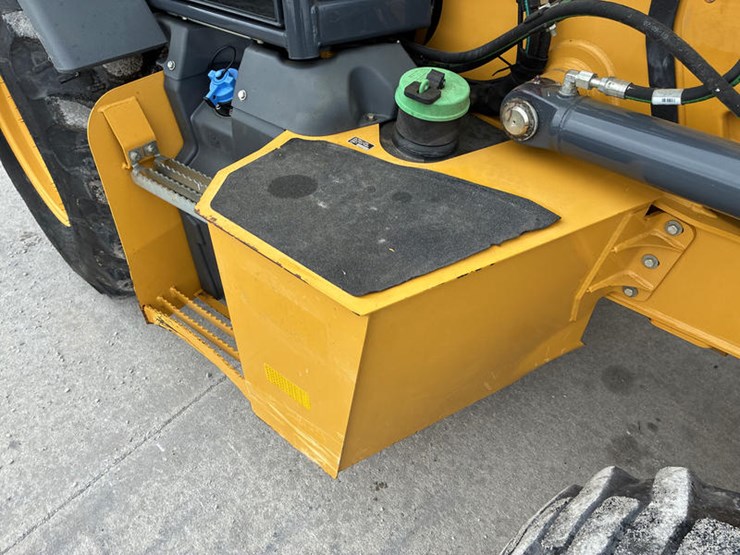 2020-john-deere-2020-image-25