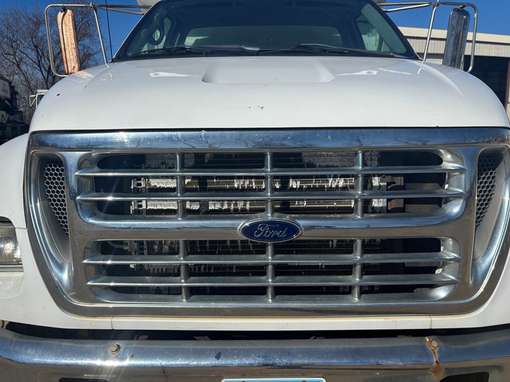 2003-ford-f650-image-13