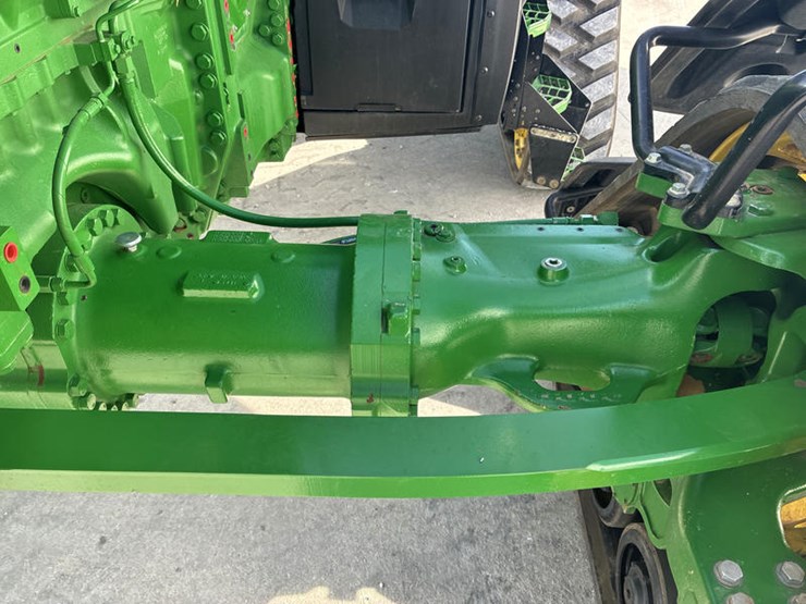 2021-john-deere-8rx-370-image-46