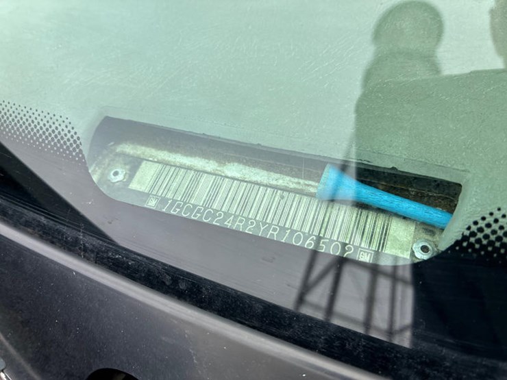 2000-chevrolet-2500-image-2