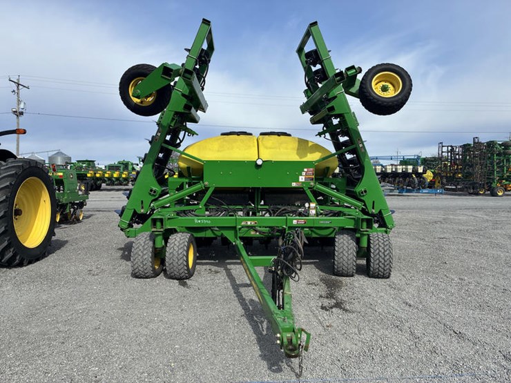 2005-john-deere-1690-image-3