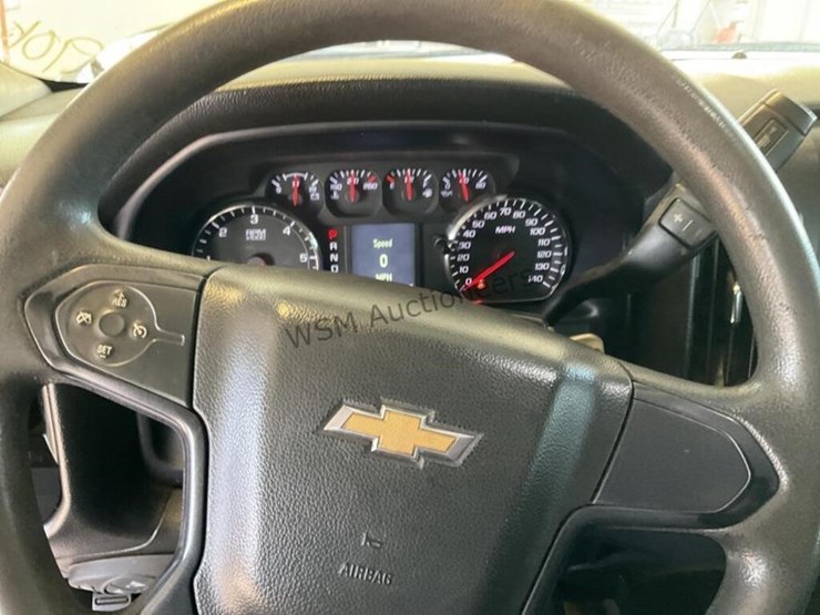 2015-chevrolet-silverado-3500-image-17