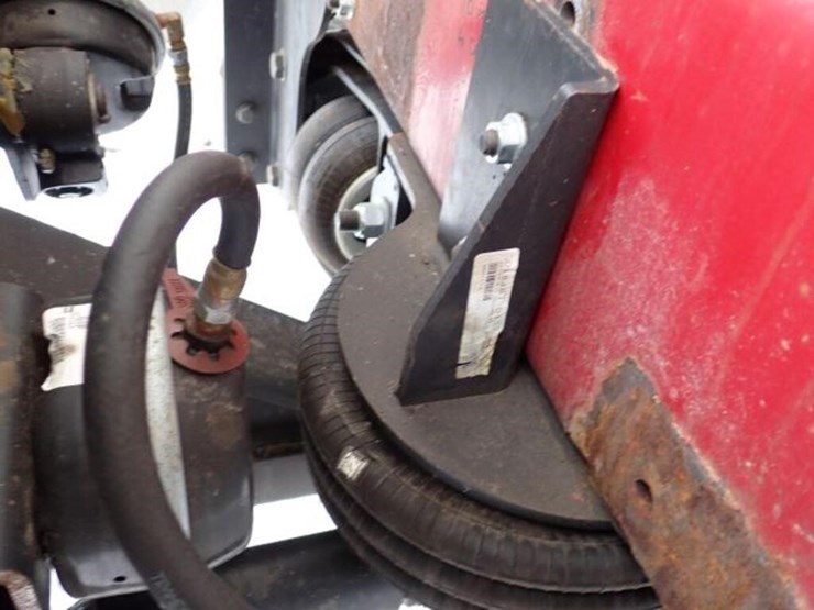 2011-peterbilt-365-image-69