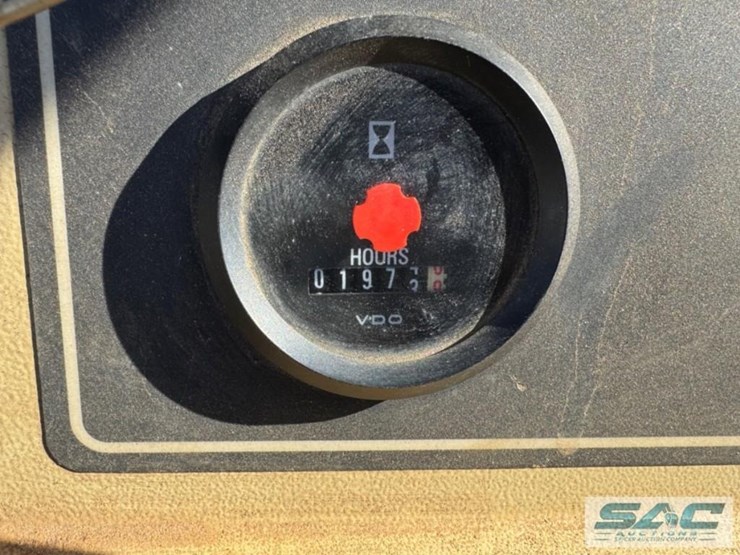 2011-doosan-ls60hz-t4f-image-10