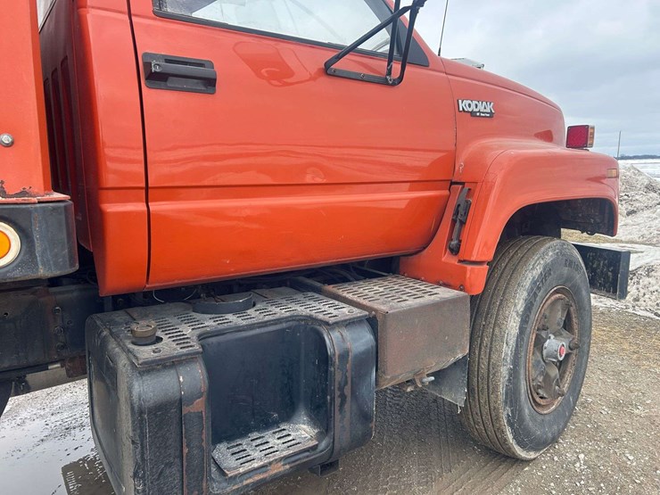 1991-chevy-kodiak-8500-tandem-grain-truck-with-18ft-bed-image-16