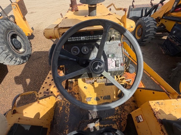 deere-210le-image-41