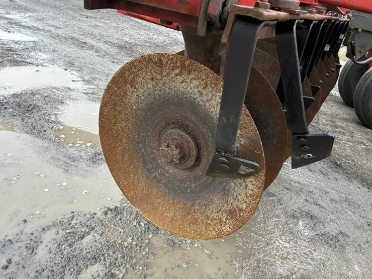 case-ih-3900-image-37