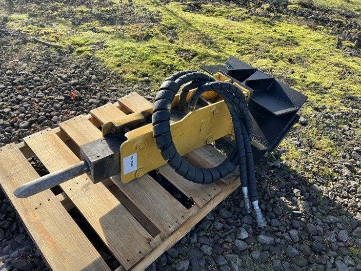 tmg-hb53s-hydraulic-breaker-image-1