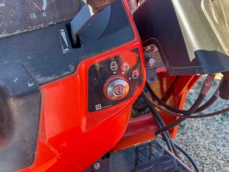 2022-kubota-l3302-image-6