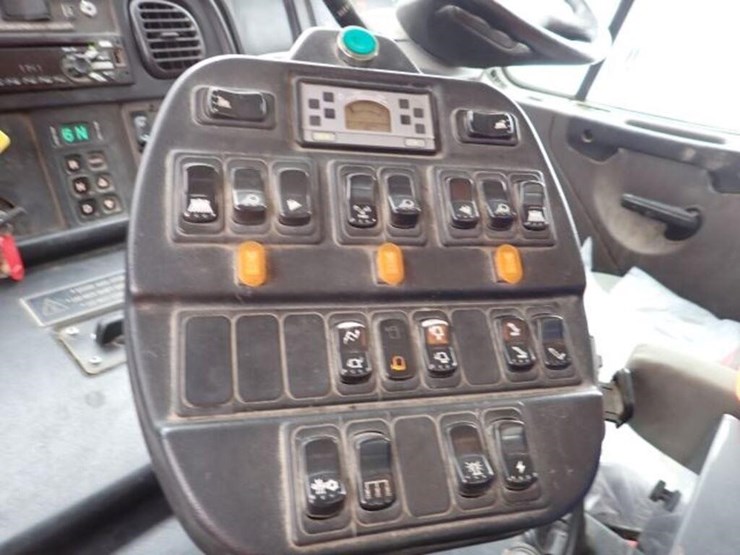 2020-johnston-es351-image-26