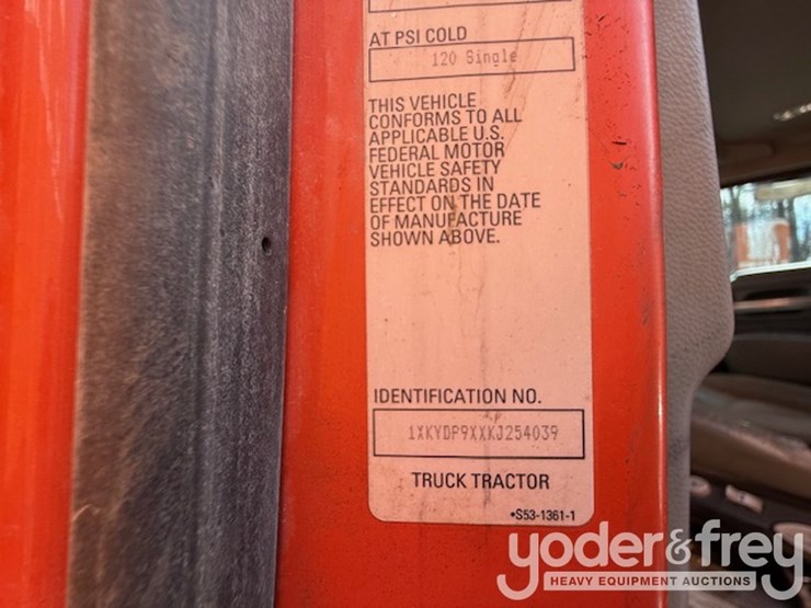 2019-kenworth-t680-image-14