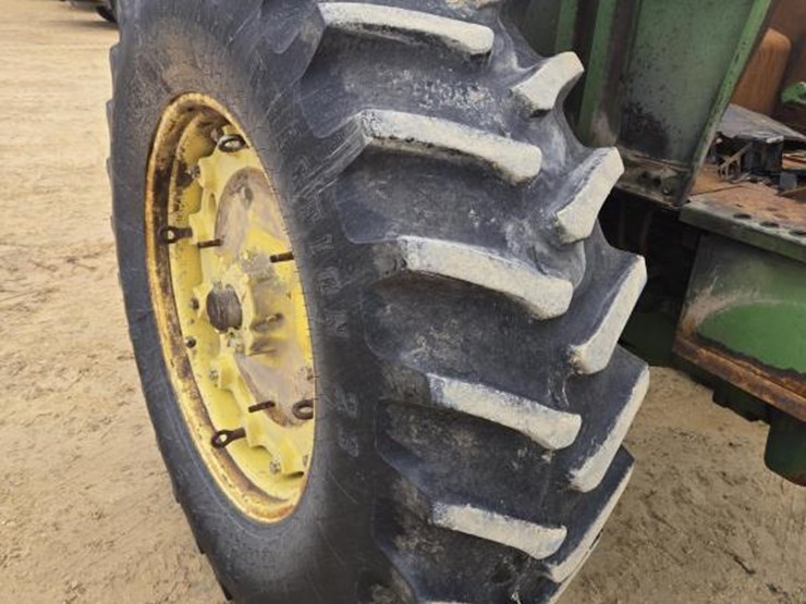 john-deere-4230-image-13