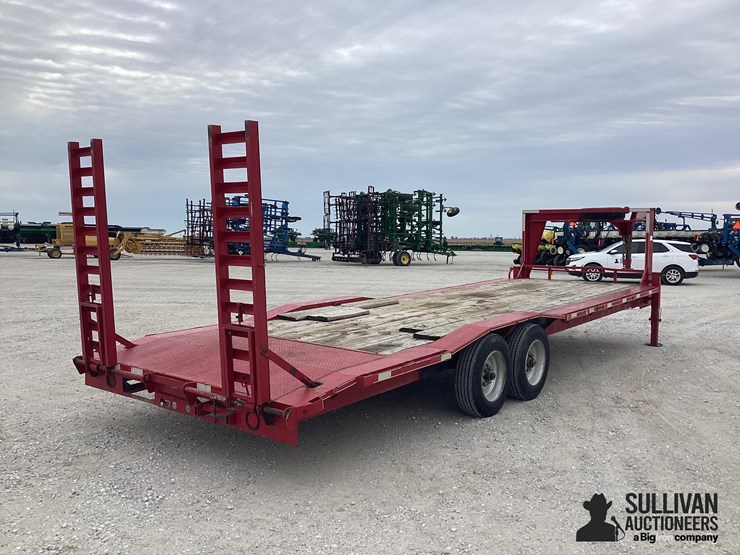 2013-titan-trailer-image-5