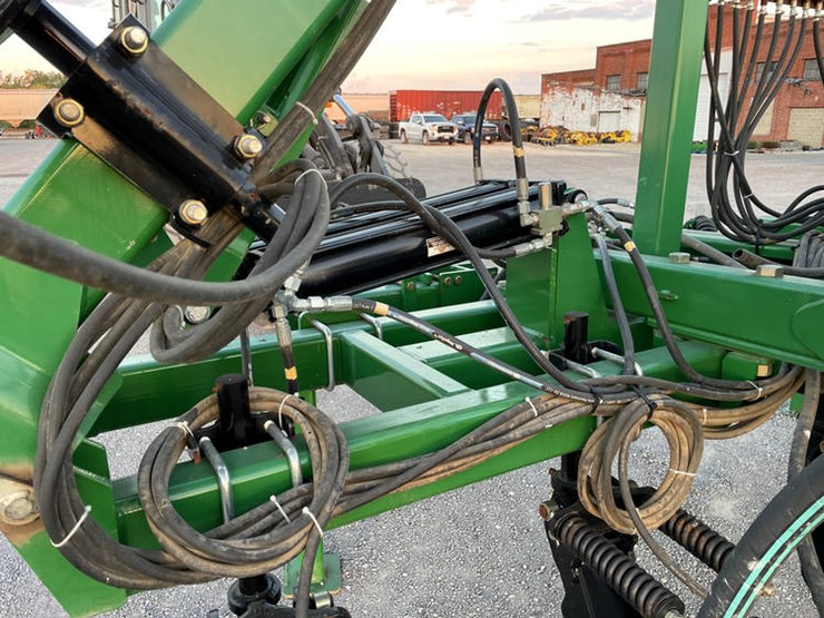 great-plains-np2330-image-5