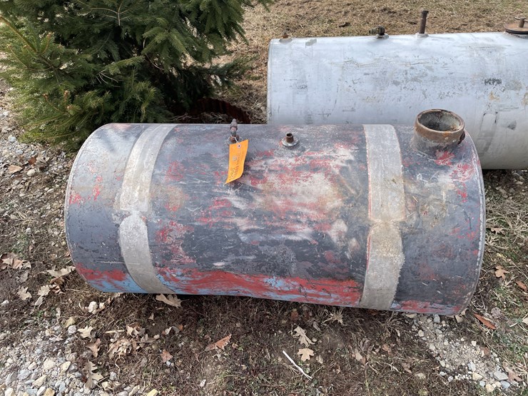 #4266-•-(2)-aluminum-fuel-tanks-image-2